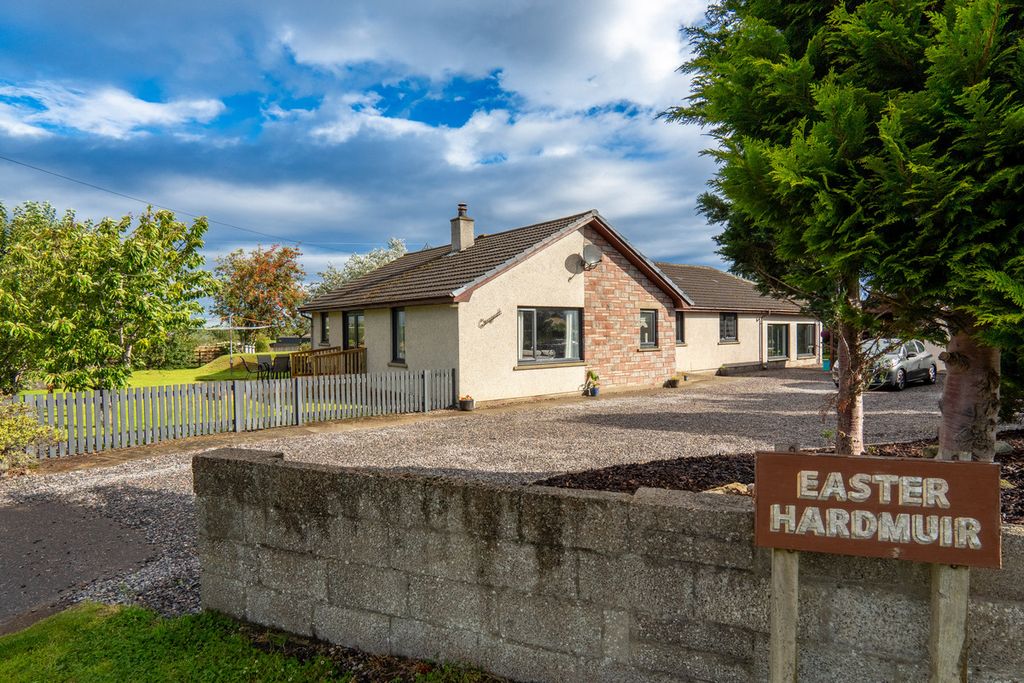 Property photo 1 of 50