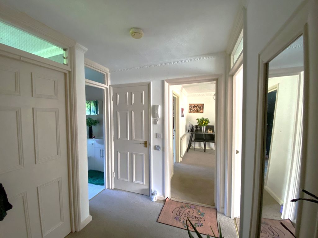 Property photo 2 of 11 1