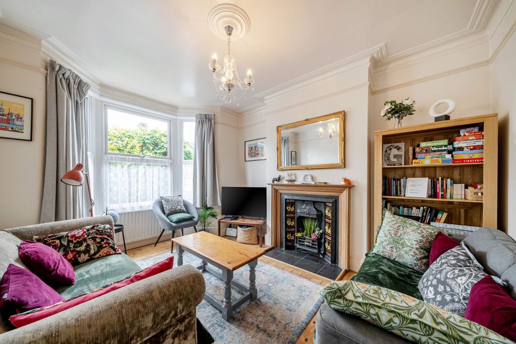Property photo 2 of 16 1466289-1-6A201E2...