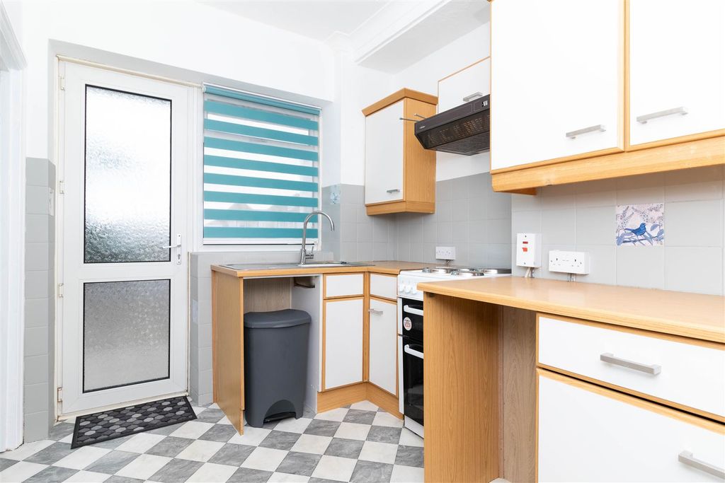 Property photo 3 of 24 Onslow Court-01.Jpg