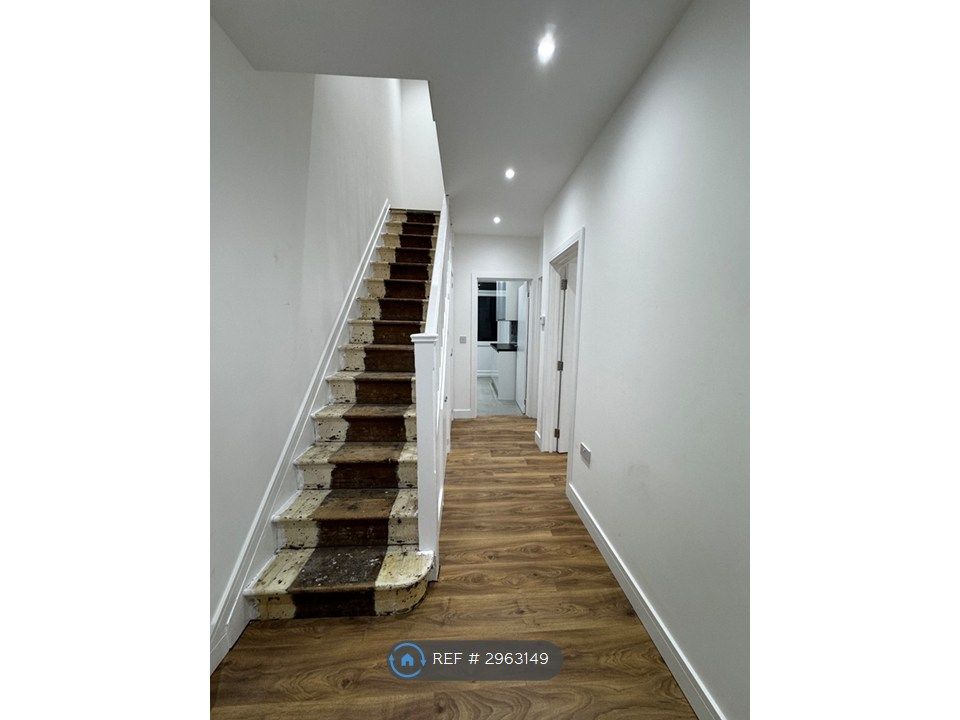 Property photo 2 of 22 Ground Floor (Carpet Is Due To Be Fitted)