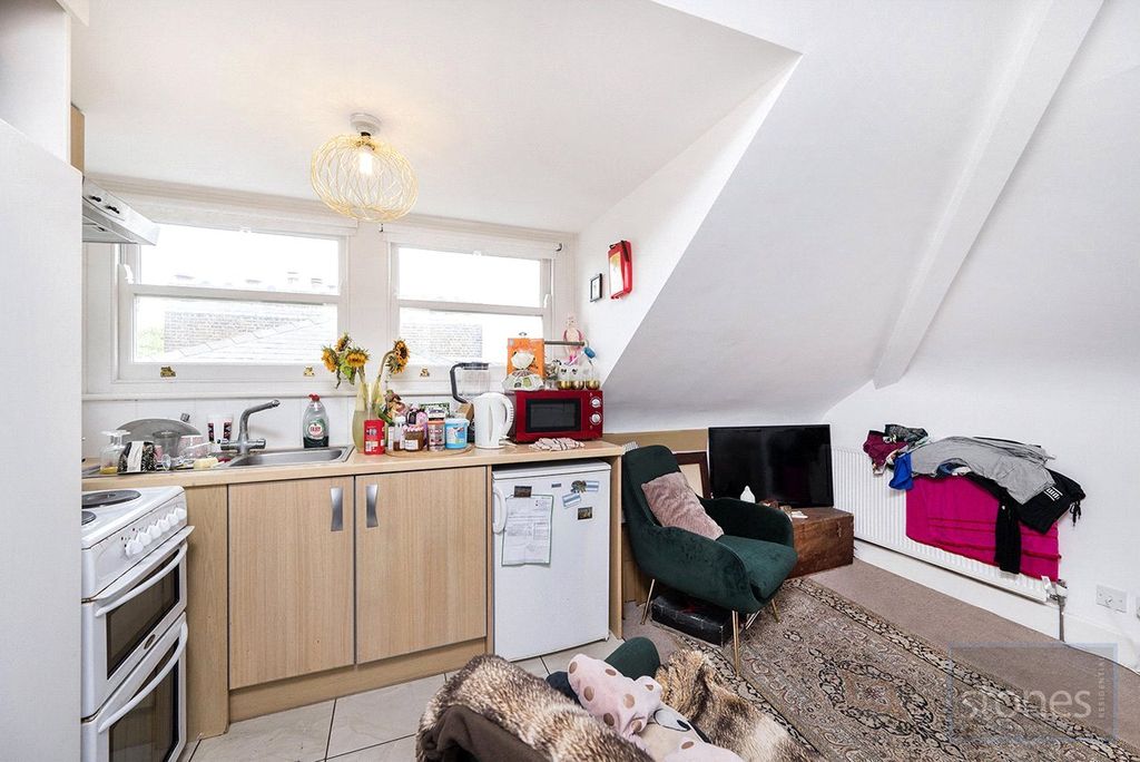 Property photo 3 of 8 Picture No. 06