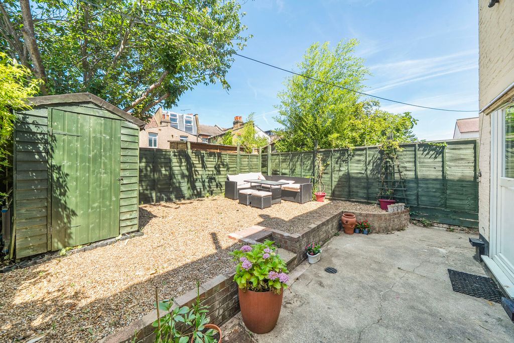 Property photo 2 of 11