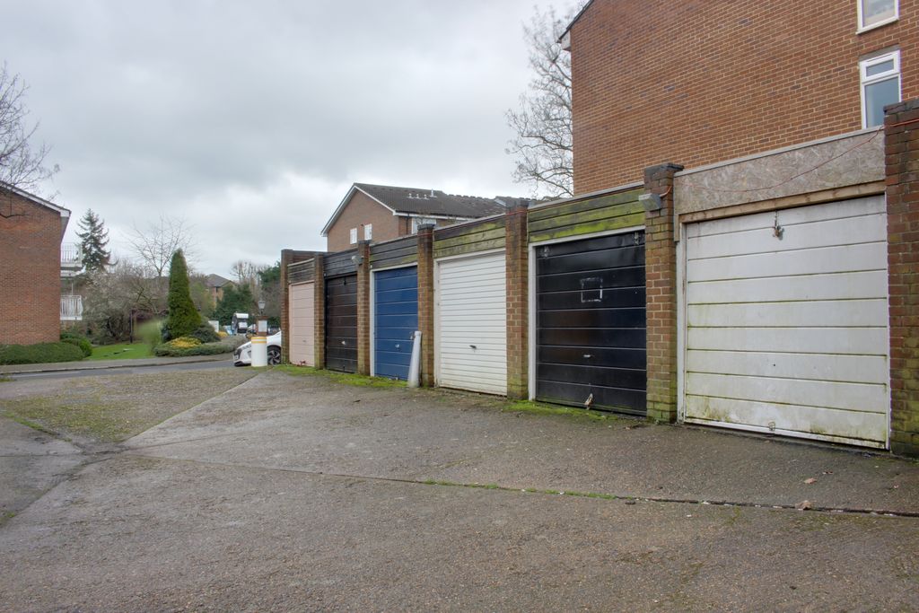 Property photo 1 of 7