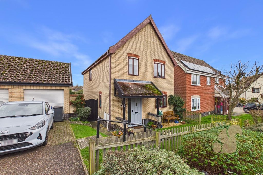 Property photo 1 of 19 Front