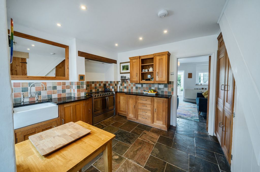 Property photo 2 of 17 Kitchen / Dining