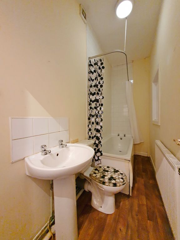 Property photo 3 of 8 Gallery