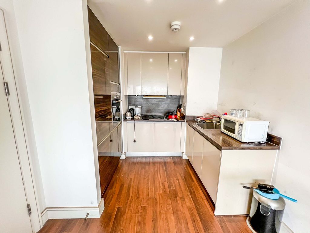 Property photo 3 of 6