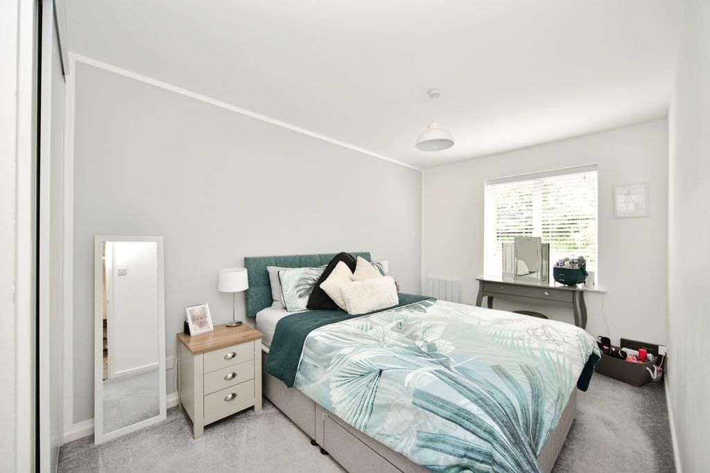 Property photo 3 of 9 Master