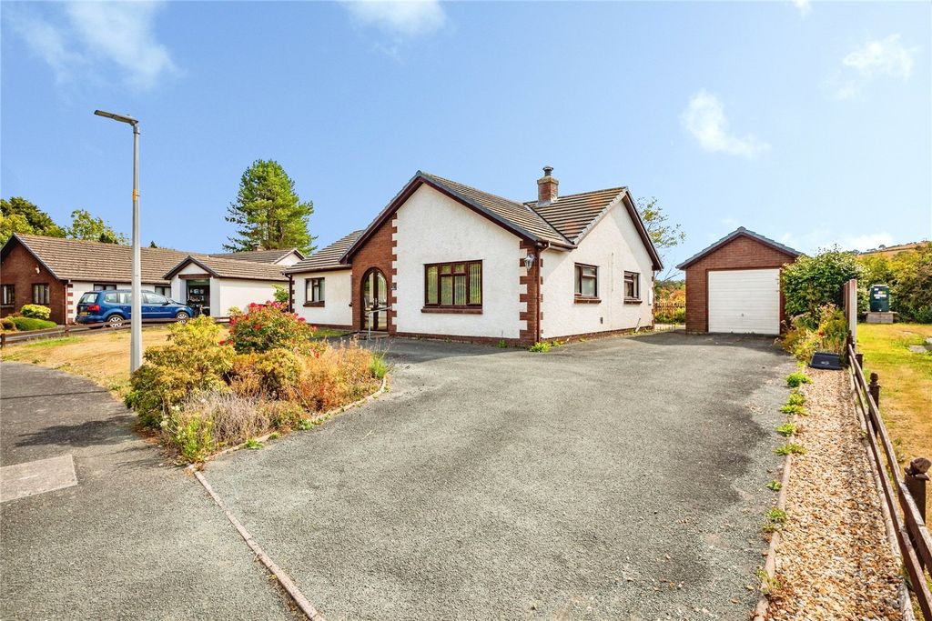Property photo 2 of 35 Picture No. 12