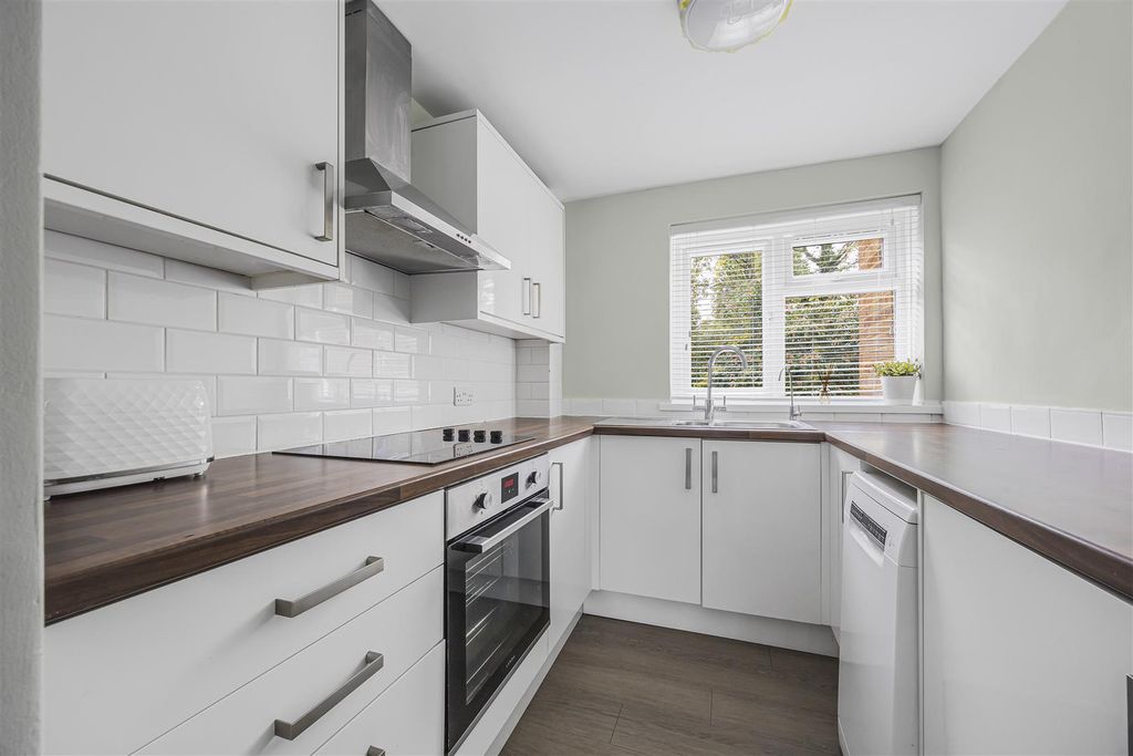 Property photo 3 of 11 9_65108.Jpg