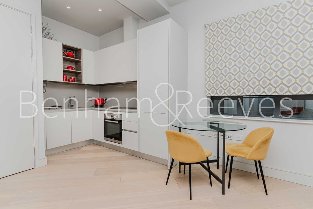 Property photo 3 of 19