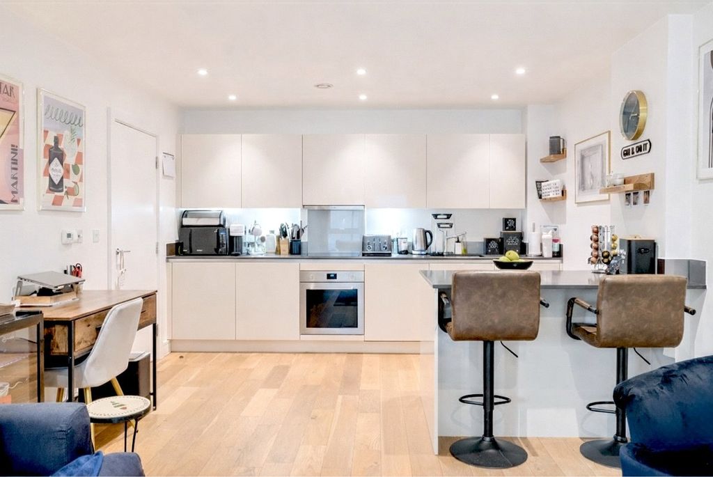 Property photo 2 of 12 Picture No. 13