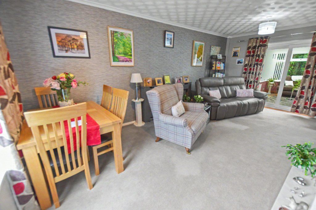 Property photo 2 of 20 Dining Area/ Lounge