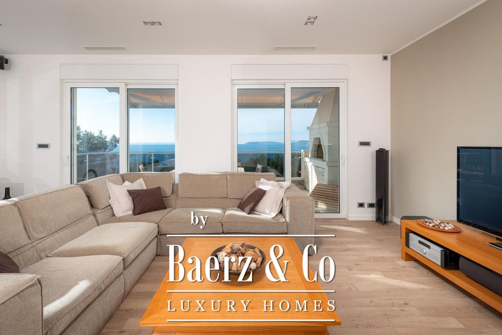 Property photo 2 of 30