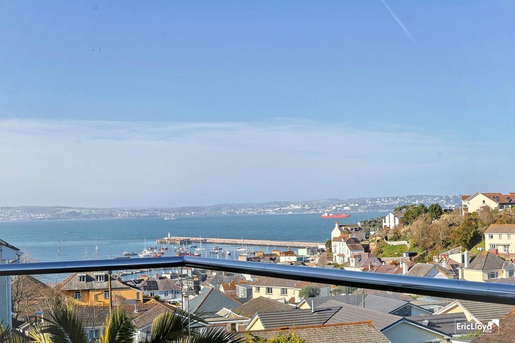 Property photo 1 of 22 Photo 21