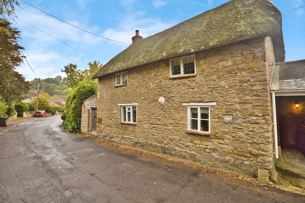 Property photo 1 of 17