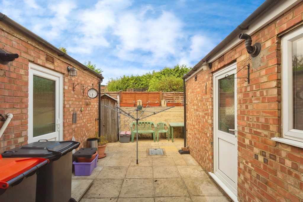 Property photo 3 of 17