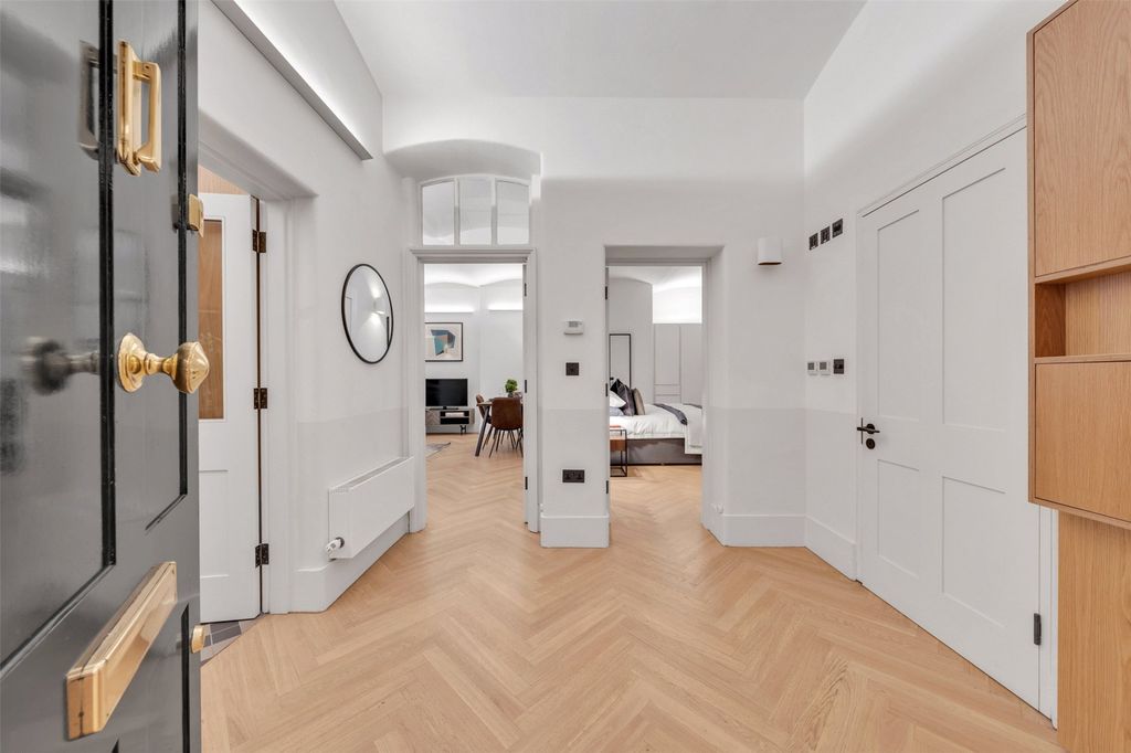 Property photo 2 of 20 Picture No. 07