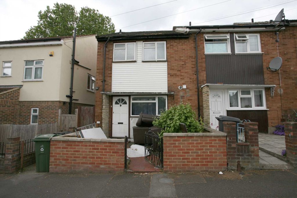 Property photo 1 of 9