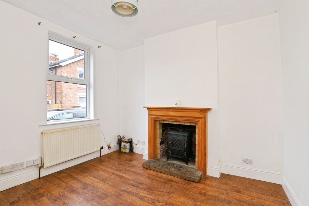 Property photo 3 of 15 Living Room