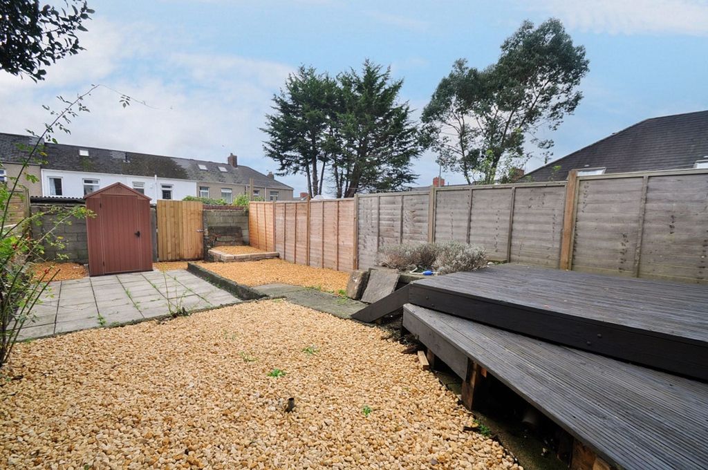 Property photo 2 of 22