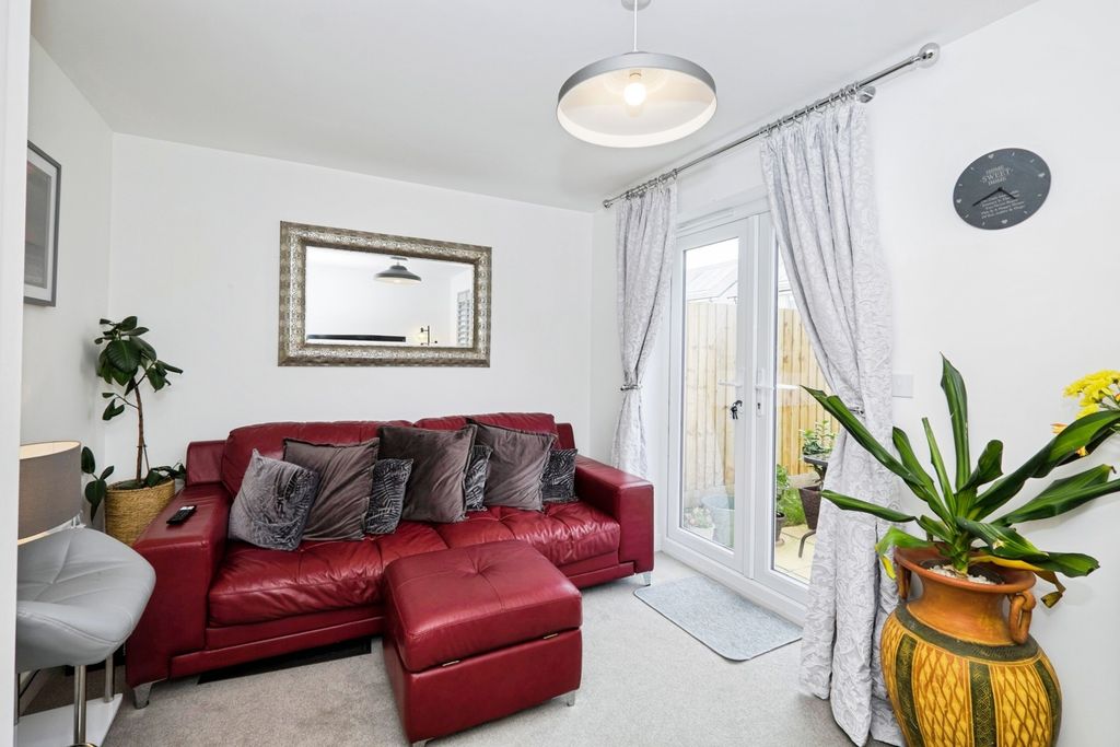Property photo 3 of 13 Pbox-Img.Jpg
