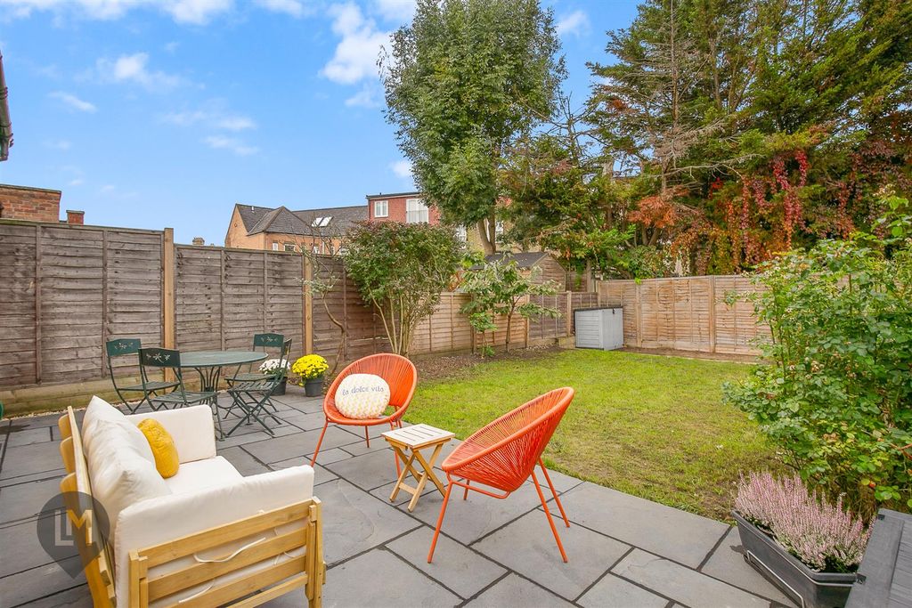 Property photo 3 of 6 Garden