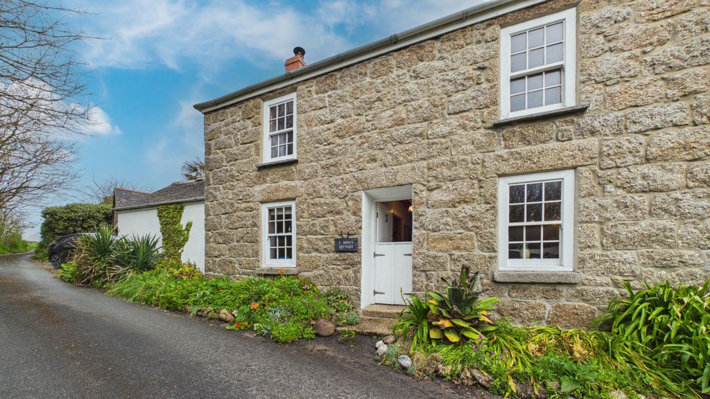 Property photo 1 of 19 3 Bedroom Semi Detached House For Sale