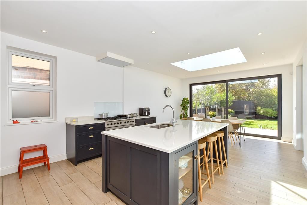 Property photo 2 of 23 Kitchen/Diner