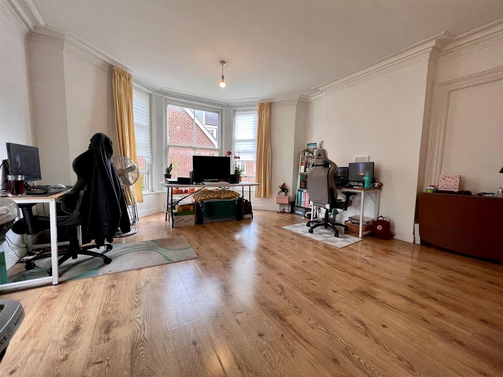 Property photo 2 of 7 8 Aurega 5.Jpg