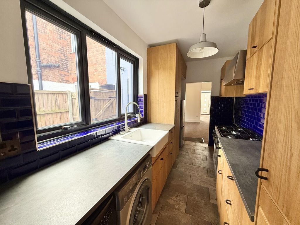 Property photo 2 of 13 Kitchen