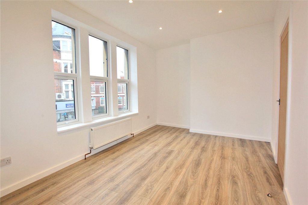 Property photo 2 of 7 Bedroom