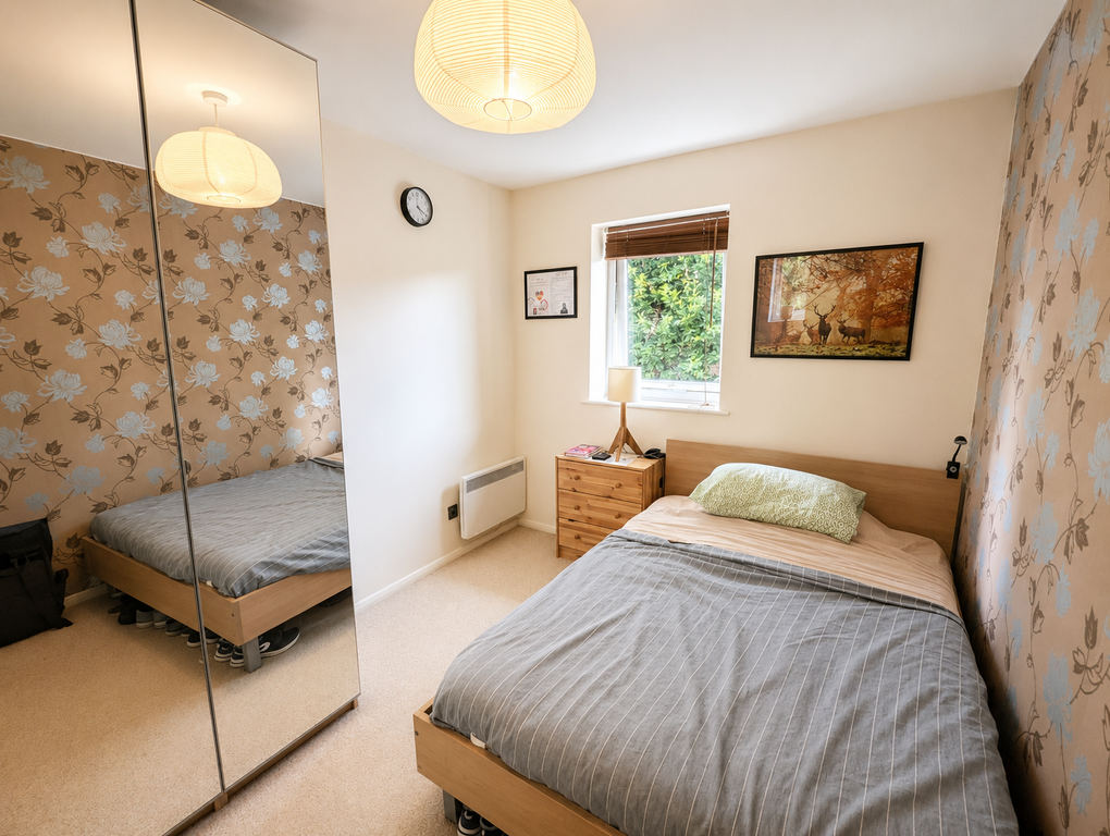Property photo 3 of 7 Double Bedroom