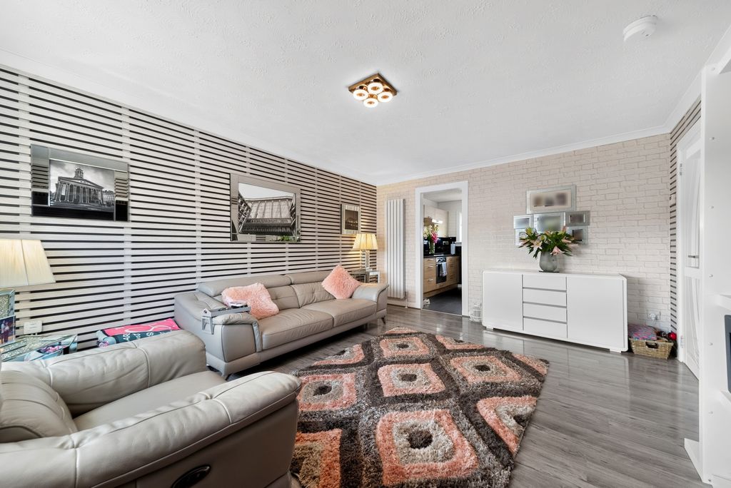 Property photo 3 of 15 Pbox-Img.Jpg