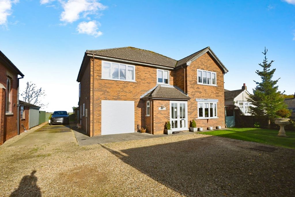 Property photo 1 of 27