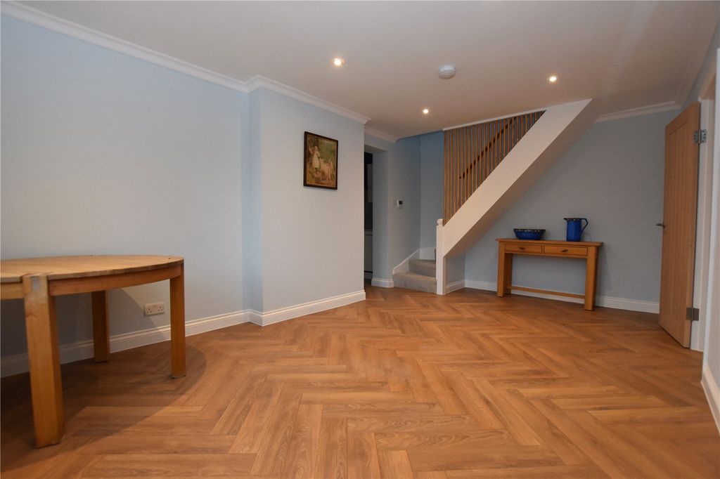 Property photo 3 of 16 Picture No. 13