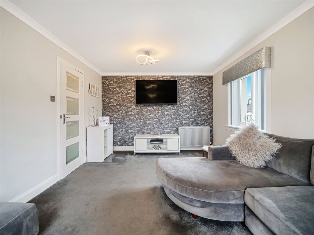 Property photo 3 of 21 Picture No. 06