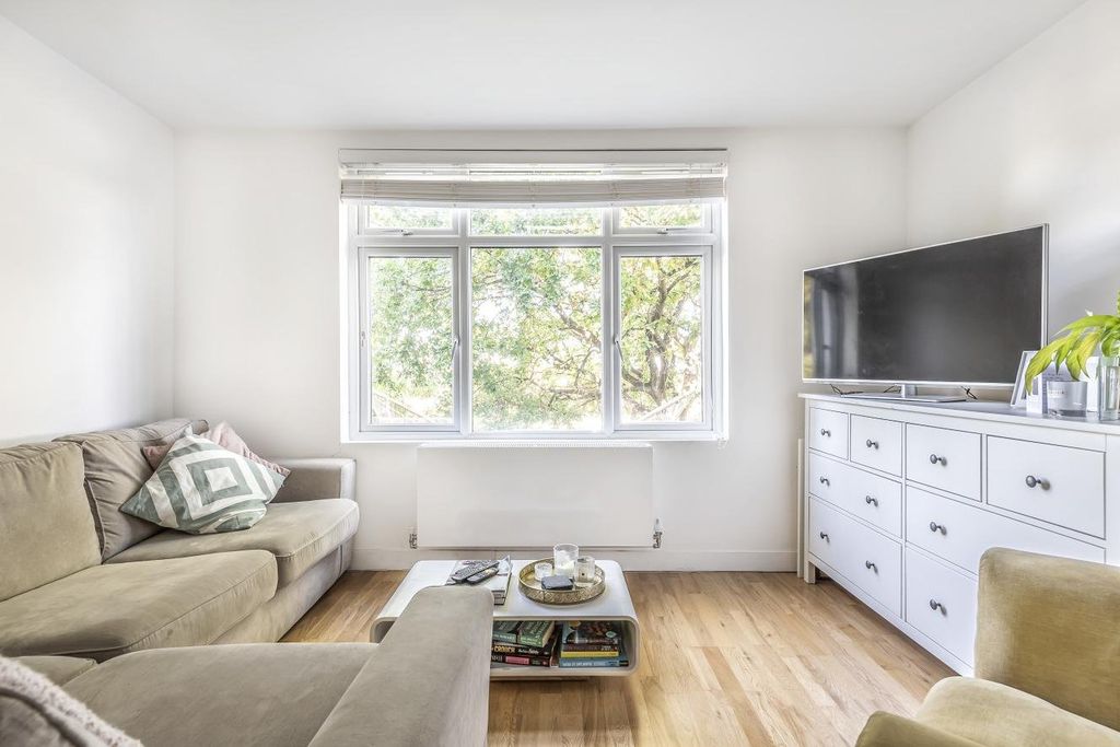 Property photo 2 of 11 Picture No. 02