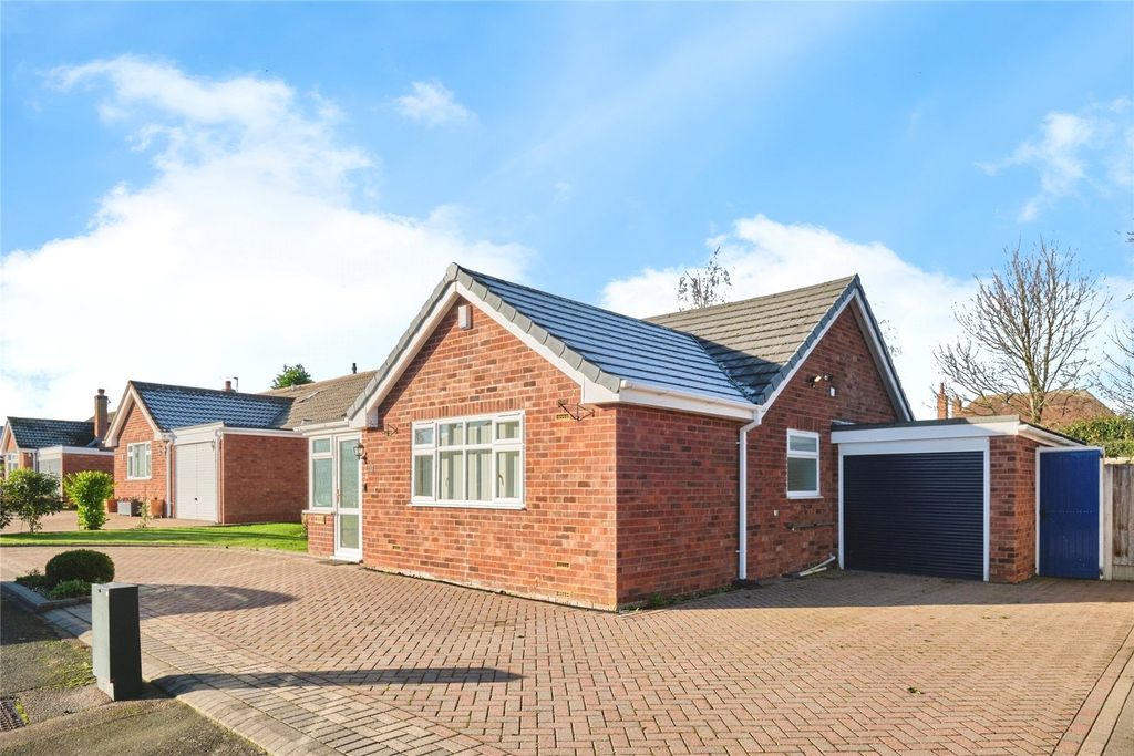 Property photo 2 of 19 Picture No. 15