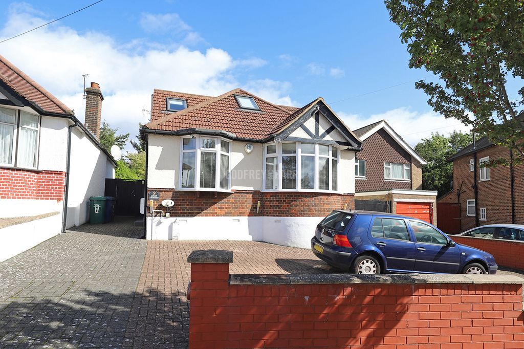 Property photo 1 of 17