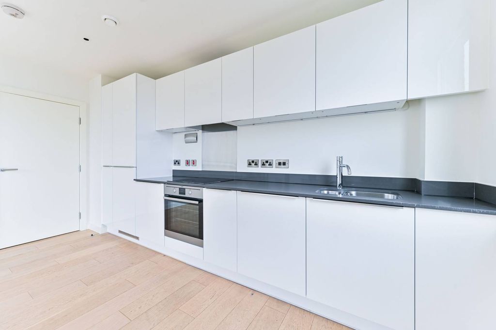 Property photo 1 of 25