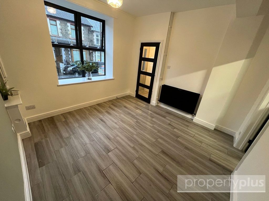 Property photo 3 of 12 Picture No. 08