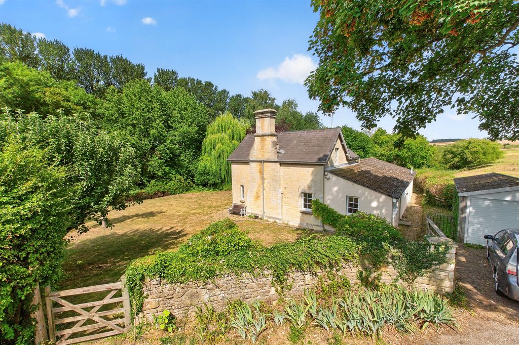 Property photo 1 of 18