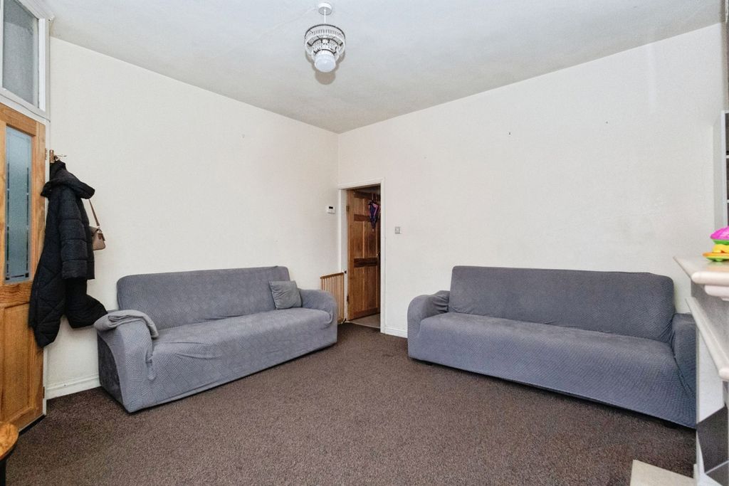 Property photo 2 of 13 Pbox-Img.Jpg