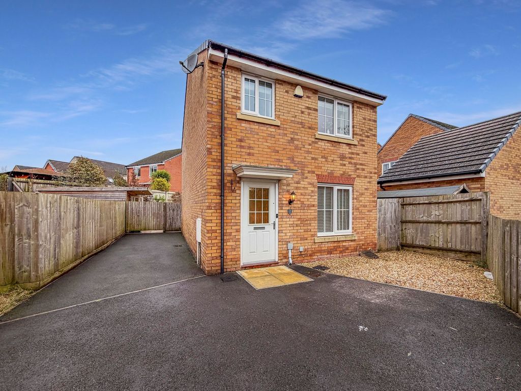 Property photo 1 of 28