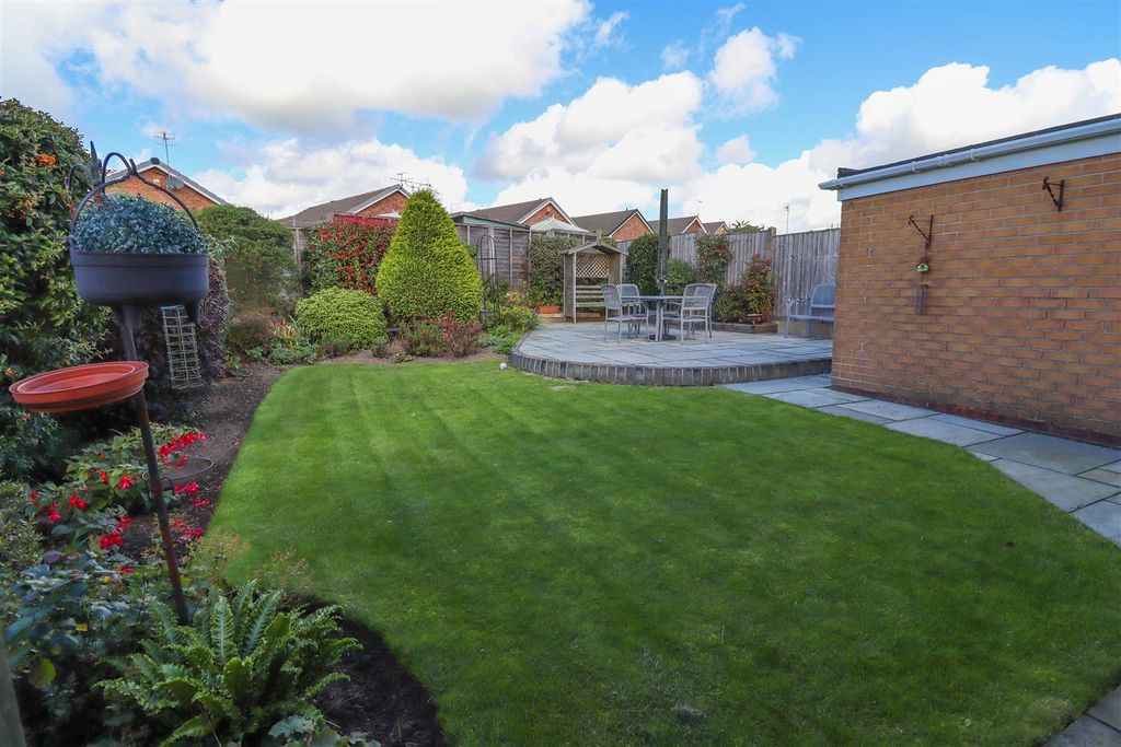 Property photo 2 of 26 Rear Garden