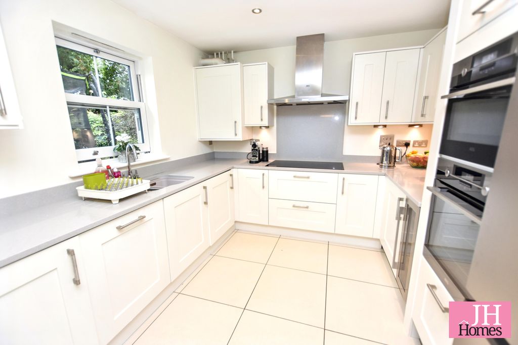 Property photo 3 of 30