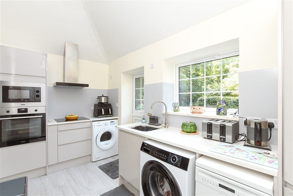 Property photo 3 of 15 Kitchen