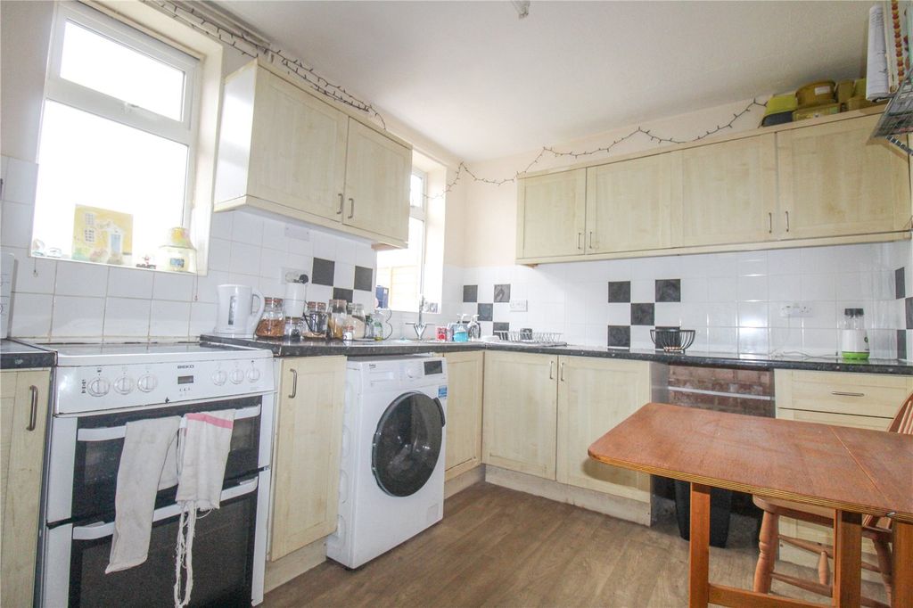 Property photo 3 of 14 Picture No. 08